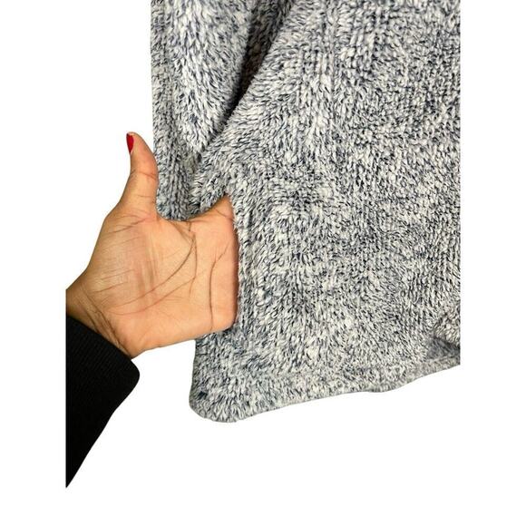 Jason Maxwell Blue and White Faux Fur Zip Up Hoodie with Pockets Women Size L - Picture 9 of 9